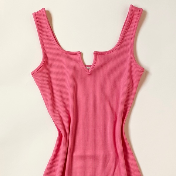 V shape neck mini dress - Picture 2 of 2